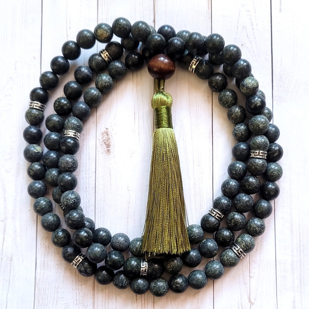108 Green Serpentine Mala Necklace